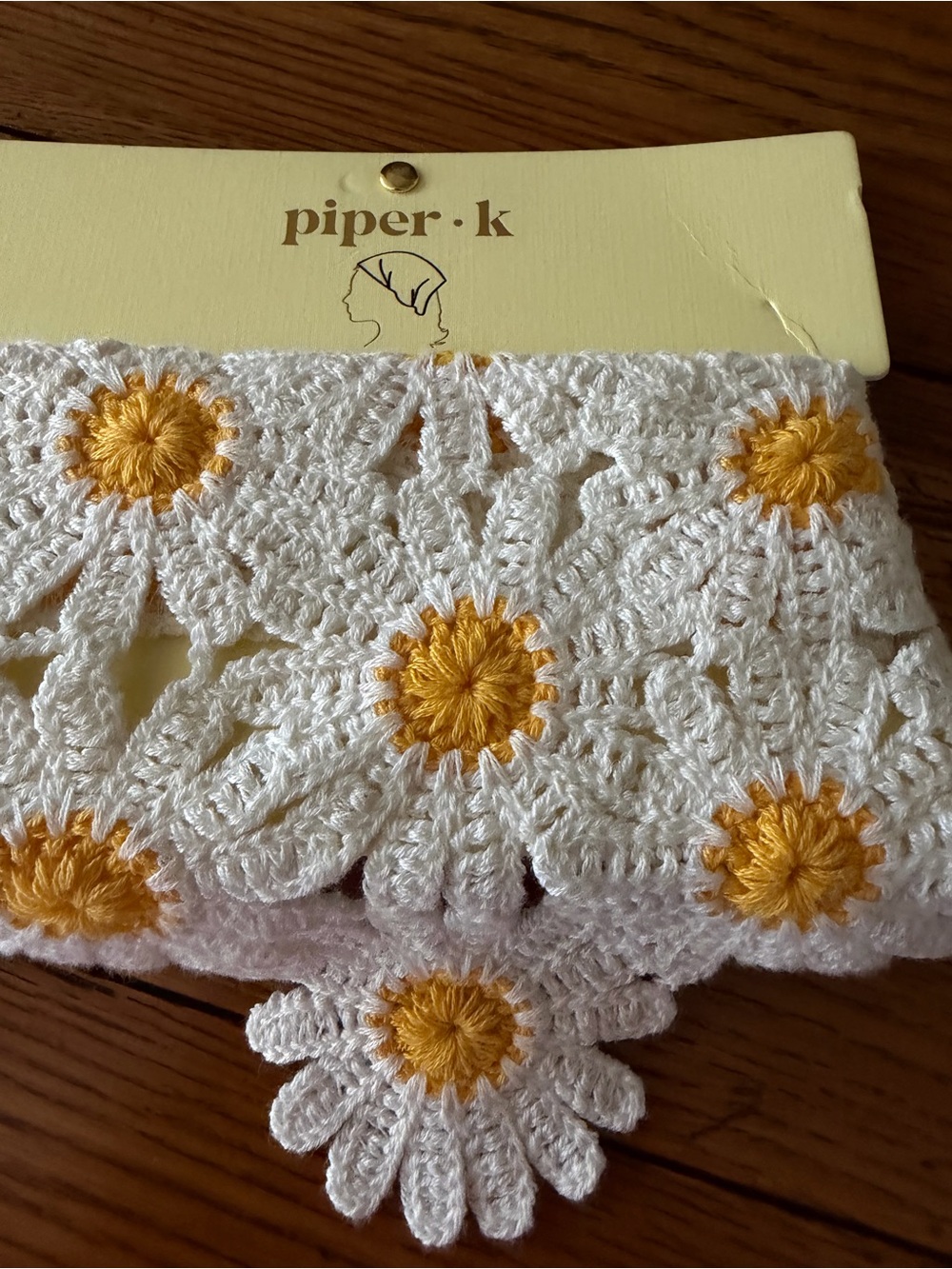 piper·k White Crochet Daisy Trim Scarf with Yellow Centers